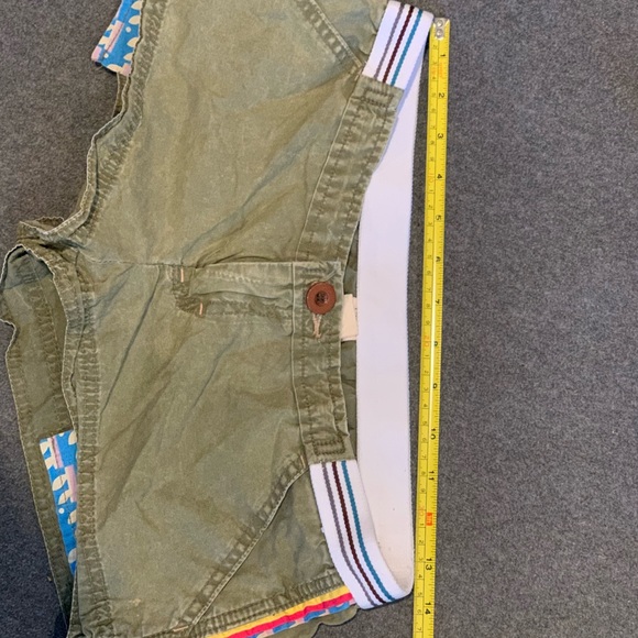 Free People Army Green Shorts With Rainbow Side Stripes Size 2 - Picture 6 of 7